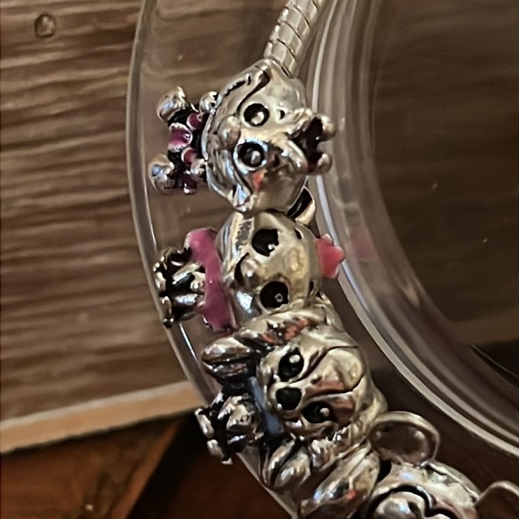 Mickey and Friends Charm bracelet - Picture 6 of 11
